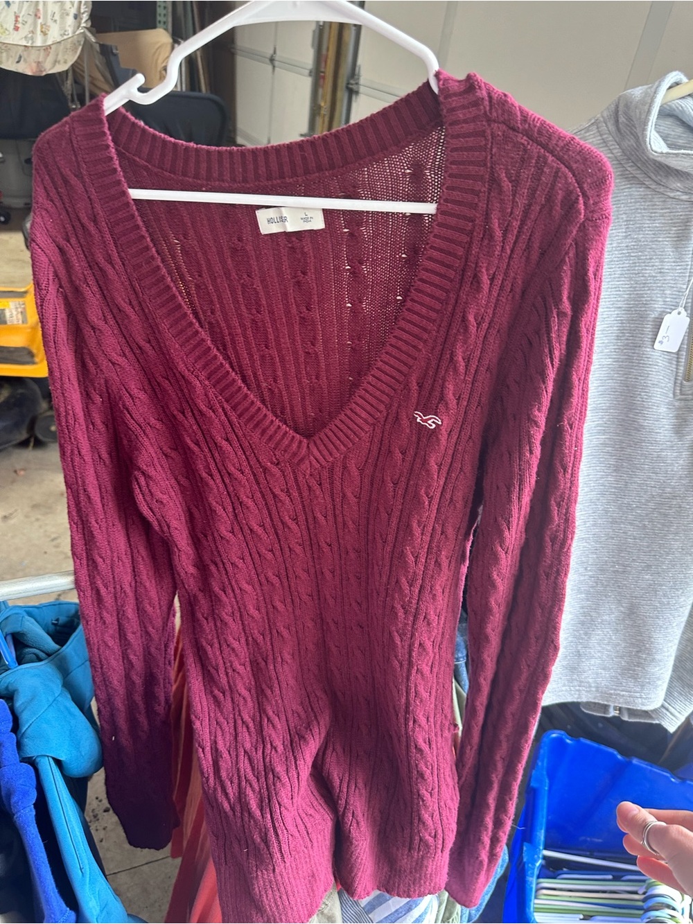 Hollister Women's Cable Knit V-Neck Sweater - Wine